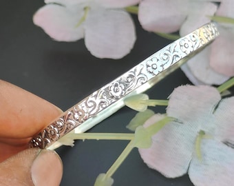 アンティーク スターリングシルバー 花柄彫刻バングルブレスレット