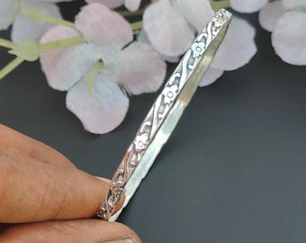 アンティーク スターリングシルバー 花柄彫刻バングルブレスレット 