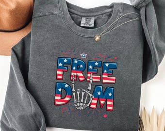 Camiseta de la libertad del 4 de julio / Camiseta con mano de esqueleto patriótica / Camiseta divertida de cuello redondo del 4 de julio / Gráfico gótico del Día de la Independencia / Camiseta con la bandera de EE. UU.