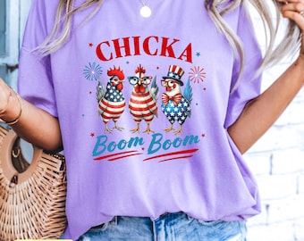 Camiseta de pollo del 4 de julio / Camiseta Chicka Boom Boom / Camiseta divertida de gallo patriótico / Ropa de estilo rústico para el Día de la Independencia / Regalo del 4 de julio
