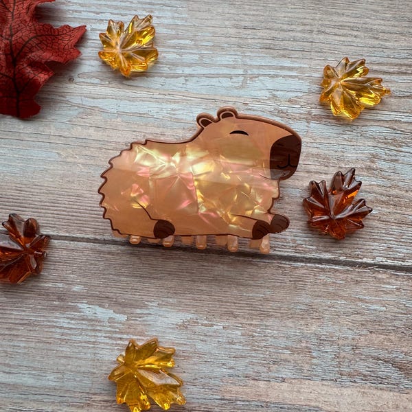 Capybara acrylic hair claw