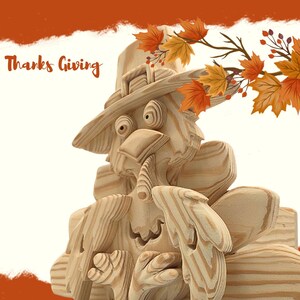 Puede incluir: Escultura de madera con temática de Acción de Gracias que representa un espantapájaros con sombrero y pipa. La talla es de color marrón claro con vetas de madera visibles. El texto "Thanks Giving" está en la esquina superior izquierda, y hojas de otoño en la esquina superior derecha.