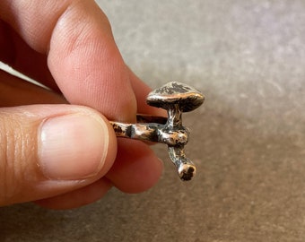 Silver Mushroom Ring, Statement Ring Mushroom Shaped, Magic Mushroom Festival Ring, Boho Hippie, Bohemian Jewelry, Psychedelic Gifts