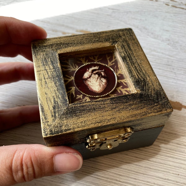 Anatomical Heart Box, Goth Engagement Ring Box, Goth Ring box, Girlfriend gift, Rustic style, Small painted Box, Painted Mystery box, Love