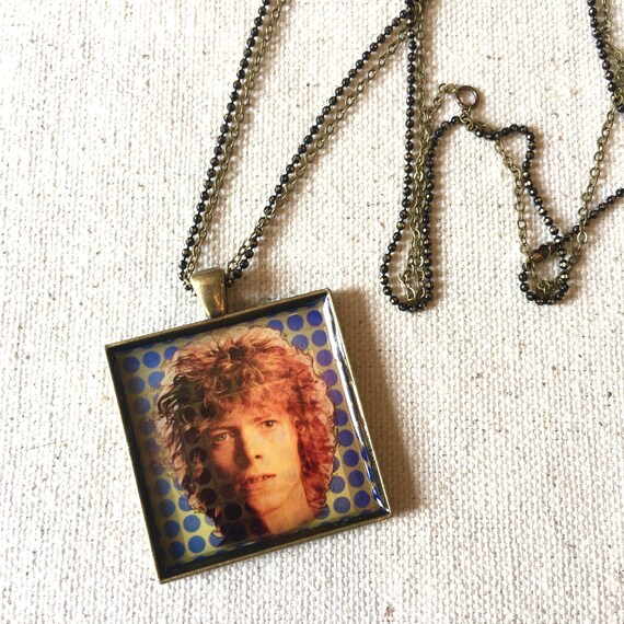 David Bowie Necklace 2025 | www.forraporten.no