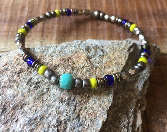 Pulsera de acero inoxidable, pulsera con cuentas con detalles de color, aqua, vidrio verde y azul, acero inoxidable y cuentas de latón