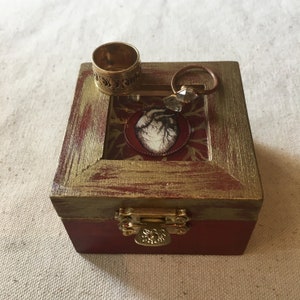 Anatomical Heart Box, Goth Engagement Ring Box, Goth Ring box, Girlfriend gift, Rustic style, Small painted Box, Painted Mystery box, Love image 9