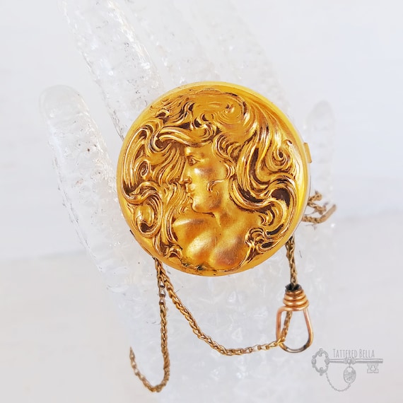 Art Nouveau Maiden Goddess 1903 Gold Fob Pin - image 1