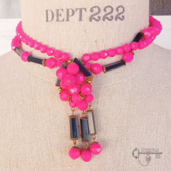 Vintage Hot Pink and Black Beaded Tassel Necklace… - image 2