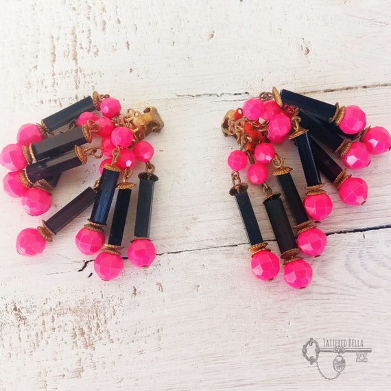 Vintage Hot Pink and Black Beaded Tassel Necklace… - image 4