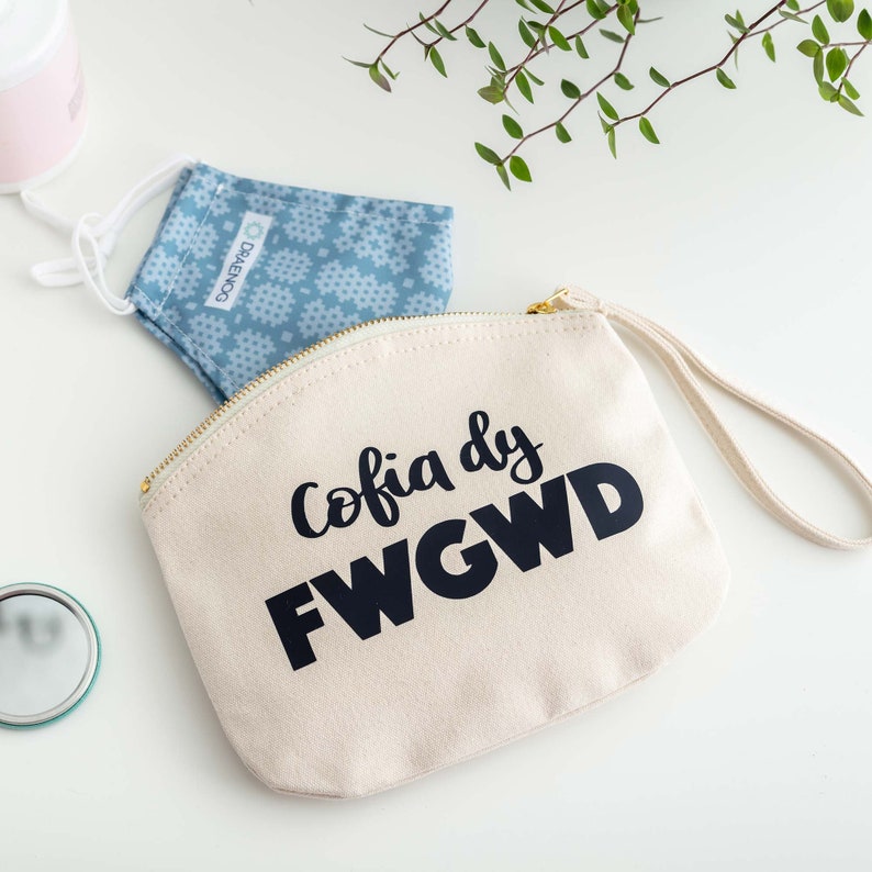 Mask Bag 'Cofia dy Fwgwd', Welsh cotton bag for face covering, bag i gadw mwgwd image 1