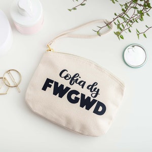 Mask Bag 'Cofia dy Fwgwd', Welsh cotton bag for face covering, bag i gadw mwgwd image 3