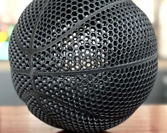 Balón de baloncesto impreso en 3D Willson – Diseño de panal sin aire