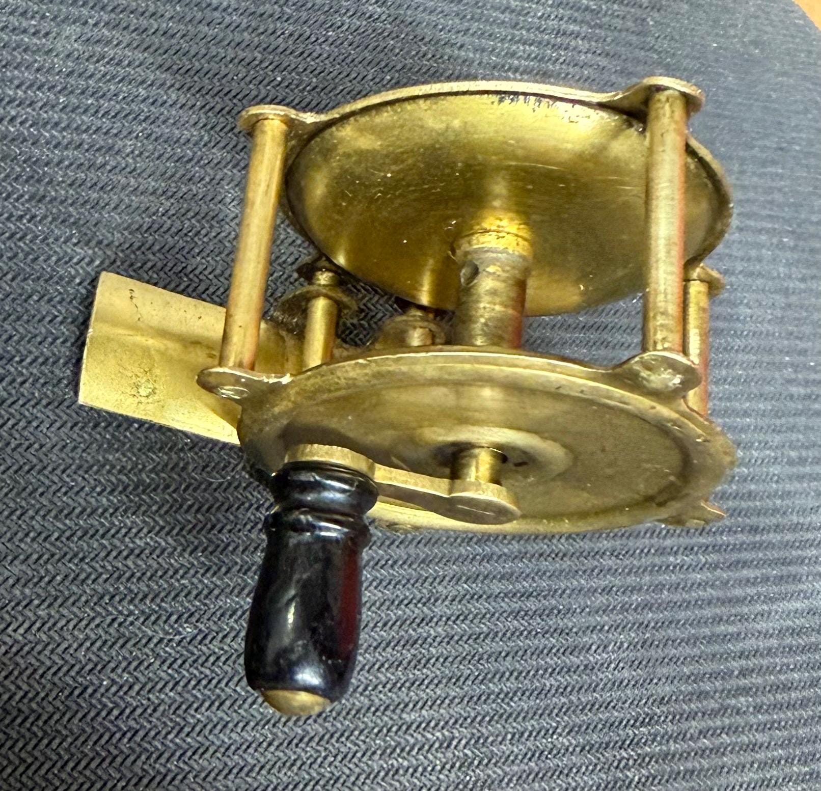 Moulinet De Pêche Ancien Flueger Pour Truite – Eau Douce – Pêche Au Toc