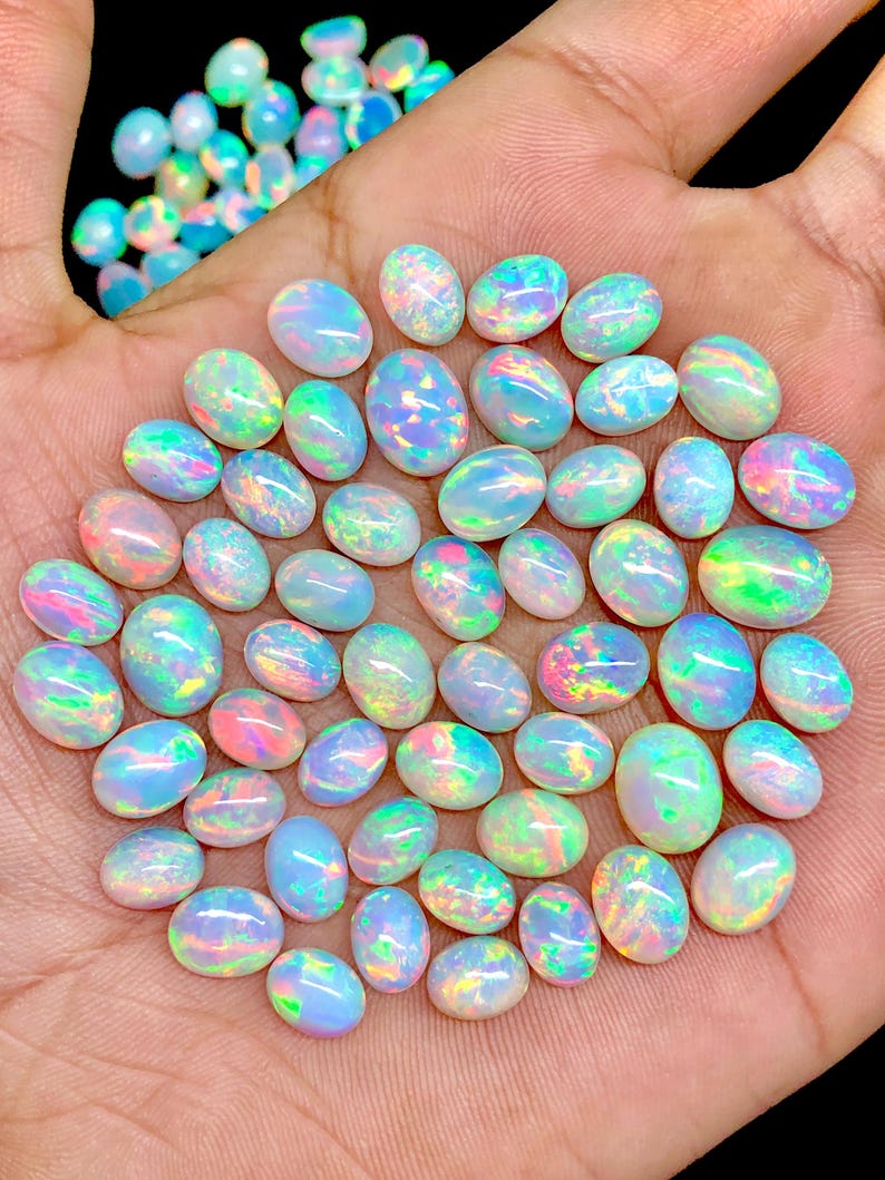 Lote de cabujones ovalados de ópalo blanco AAA+, piedra preciosa suelta de ópalo etíope Welo multifuego natural imagen 1