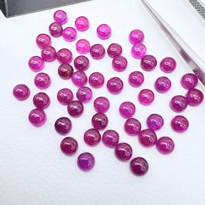 Syntetisk rubin jade 4 MM storlek rund form cabochon.