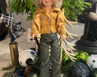 Vintage 1950s Eegee Miss Debutante fashion doll rare