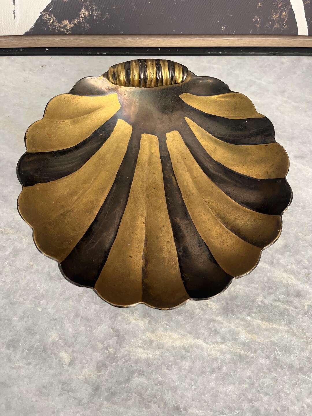 Ribbed Shell Design Vintage Solid Brass Shell Scallop Shell-shaped Decorative Dish With a ...