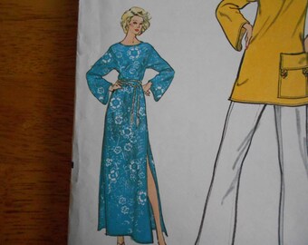 Vogue Pattern 8305 Misses' Cover-Up/Dress and Pants      circa 1972        Uncut