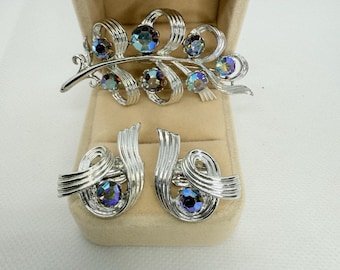 Vintage Lisner Blue Aurora Borealis Ribbon Silver Tone Brooch & Clip On Earrings