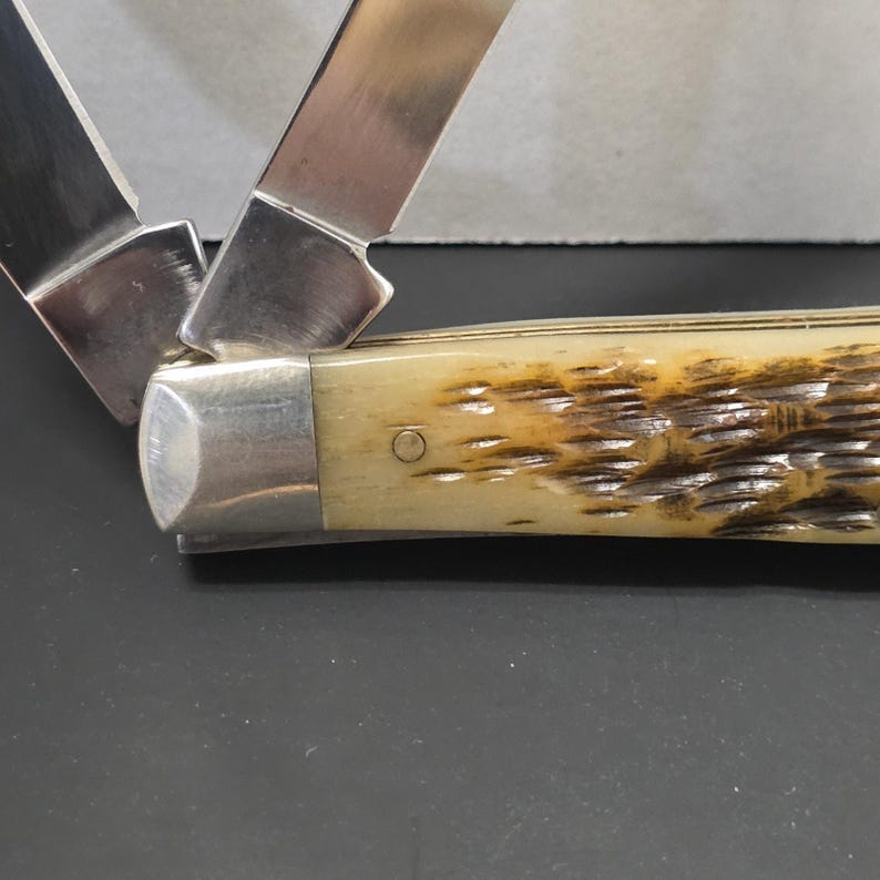Case XX Mini Trapper Pocket Knife – 2006 – Peach Seed Jigged Bone image 11