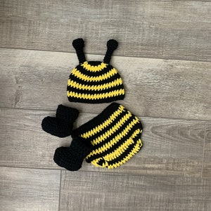 Bee Costume Kids, Bee Baby Shower Gift, Infant Bee Outfit, Black Yellow Bee Beanie, Spring Photo Props, Newborn Costume, Toddler Crochet Hat