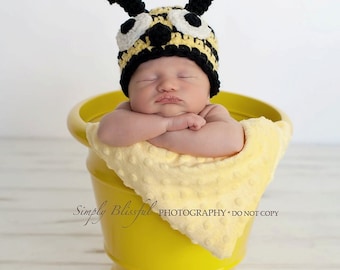 Bee Newborn Beanie Hat, Halloween Costume, Baby Photography Outfit, Black And Yellow Bee Hat, Baby Bee Costume, Fuzzy Bee Infant Hat