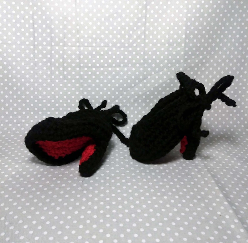 Röda skor för baby, Halloween för barn och baby, Högklackade babyskor, Virkade pumps för baby, Designerskor för flickor, Fotorekvisita för nyfödda, Stilettklackar bild 4