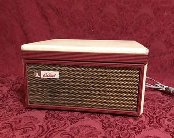Vintage Capitol Records Phonograph Model 820 - For Parts Or Resto  Needs Work