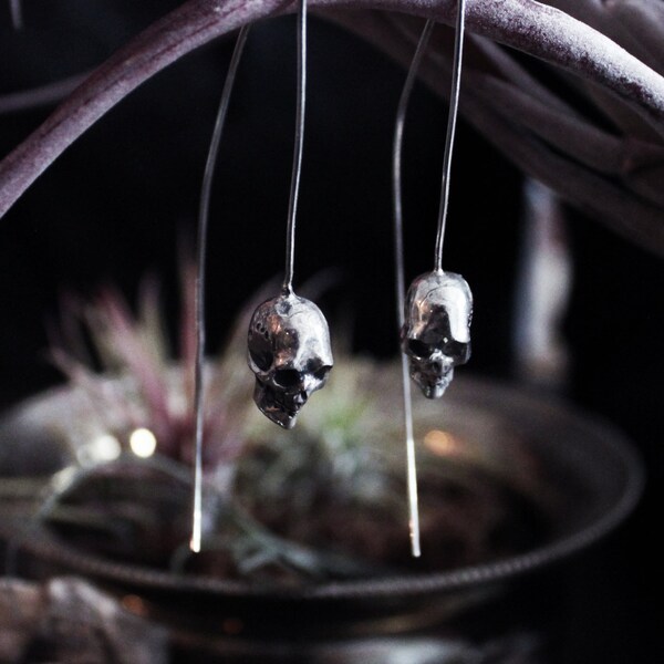 Pendants d'oreilles tête de mort, Boucles d'oreilles gothiques, Bijoux gothiques, Effrayant mignon, Bohème, Gothique pastel, Sorcières, Curiosités, Curiosités, Halloween, Craneo