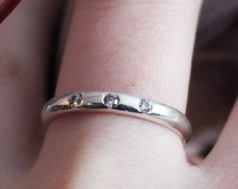 Cadre affleurant, bague en zircone blanche, bague 3 non diamantées, bague Trinity, alliance, bague de fiançailles, bague mince délicate, bague en faux diamant