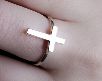 Tiny Cross Ring, Small, Minimalist Jewelry, Faith, Modern, Dainty, Protection, Easter Gift, Graduation, Religious, Cult, Sinners, Promise