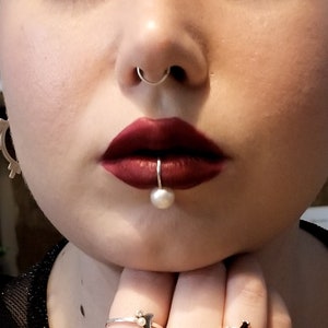 Versandfertig, Last-Minute-Geschenk, Urlaub, Weihnachten, Perlen-Fake-Lippenring, Lippenmanschette, Mode, Statement, kein Piercing, Fake, Faux-Creolen, Septum