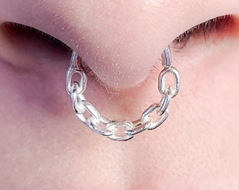 Solid Chain Septum, Cartilage Hoop, Nose Ring Piercing, Modern, Wire Wrapped, Chain Link, Tragus Piercing, Body Jewelry, Minimal. Fake, 16G