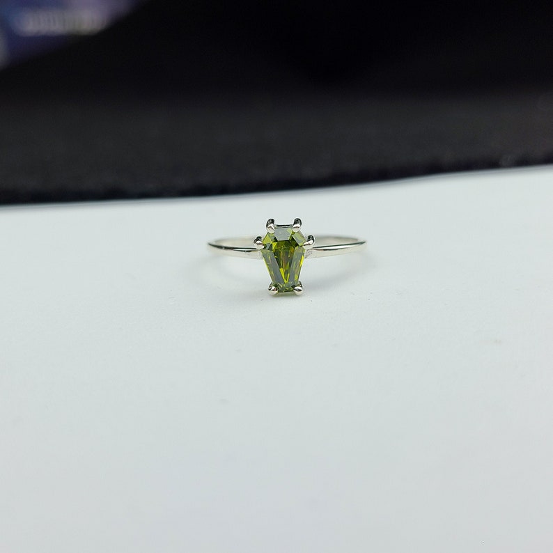 Creepy Rin Slime Green Coffin Ring, Creepy Cute, Pastel Goth, Halloween, Memento ...