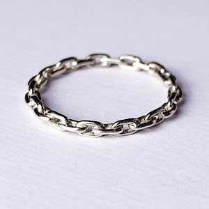 Thin Sterling Silver Solid Chain Ring, Chain Link Ring, Stackable, Stacking, Minimalist, Modern, Curb Chain, Gift for Her, Christmas Gift