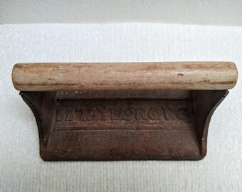 Vintage 1978 Taylor & NG Cast Iron Bacon Press with Primitive Wood Handle