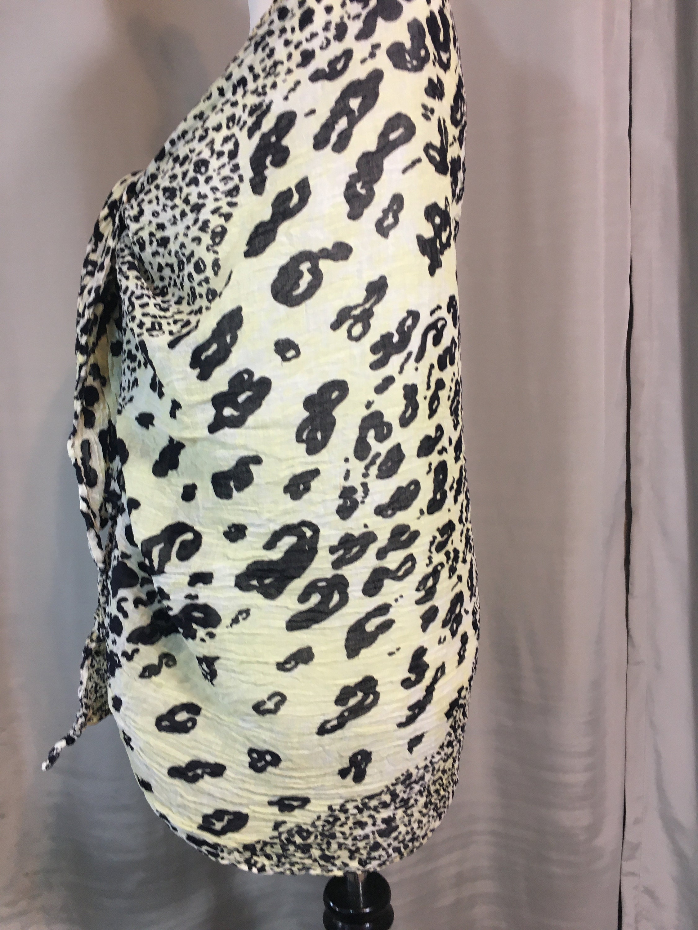 Vintage Black Yellow and White Leopard Print Wrap or Shawl 41 | Etsy