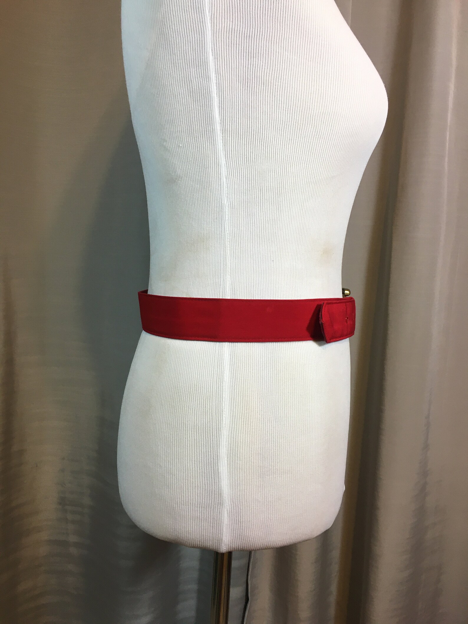 red cloth belt