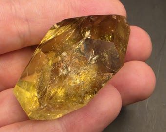 Brazilian Citrine Freeform Point 105g • Golden Honey Citrine Quartz • Crystal Display Piece • Healing Stone