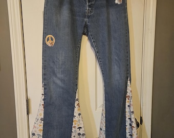 Levis Hippie chic bell bottom jeans size 32x32
