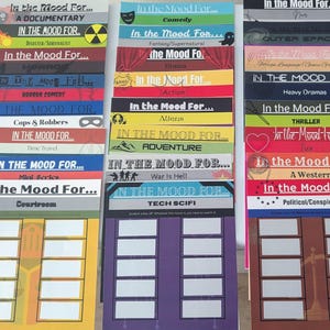Puede incluir: Una colección de tarjetas de géneros de películas coloridas con la frase "In the Mood For..." en la parte superior. Los géneros incluyen Documental, Terror, Comedia, Acción, Aventura y más. Cada tarjeta tiene una sección en blanco para títulos de películas.