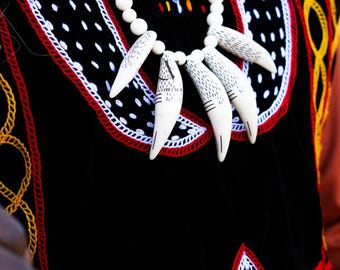 Collar tradicional Sawa / Collar africano llamativo / Joyería cultural camerunesa / Collar para ceremonia Ngondo / Accesorios Atoghu