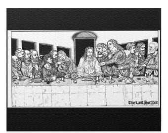 Puede incluir: Una ilustración en blanco y negro de La Última Cena, que representa a Jesús y sus discípulos reunidos alrededor de una mesa. La imagen está enmarcada con un borde negro e incluye el texto "The Last Supper".