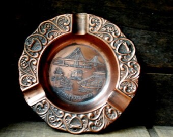 Souvenir vintage 1960, copper  colored  metal ashtray, wall deco  San Francisco   city  sight . Made in USA.