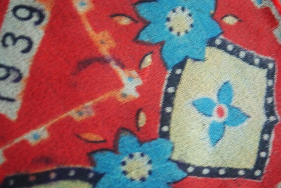 Souvenir  vintage 30s, red , fine silk handkerchi… - image 8