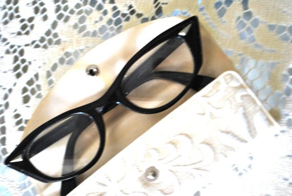 Vintage 1950s black lucite, optical leses, mod st… - image 3