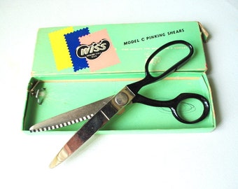 Classy vintage 50s scissors sewing shears. With original box. Made by Wiss in USA.