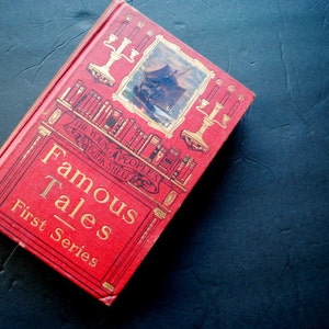 Collezionisti vintage 20s, libro con copertina rigida rossa&quot; Famous Tales, First Series (il libro-scaffale dei giovani) &quot;