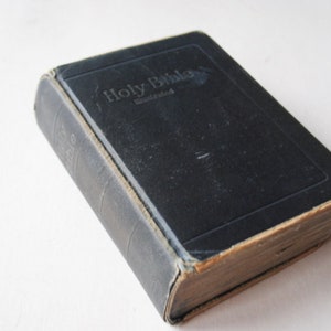 Religious Vintage 1910 Illustrated Book 
